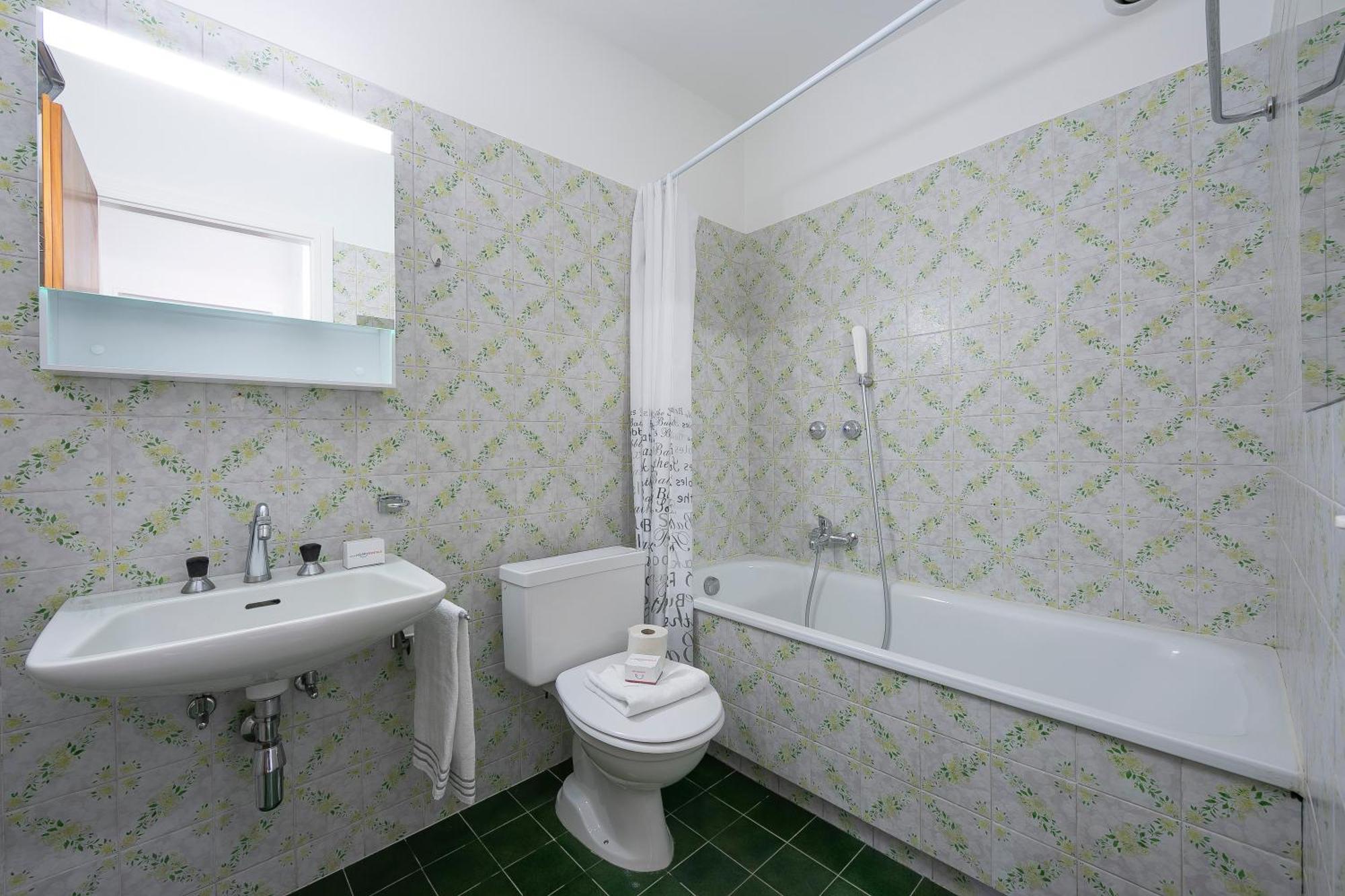 Lido Apartment - Happy Rentals Locarno Bagian luar foto